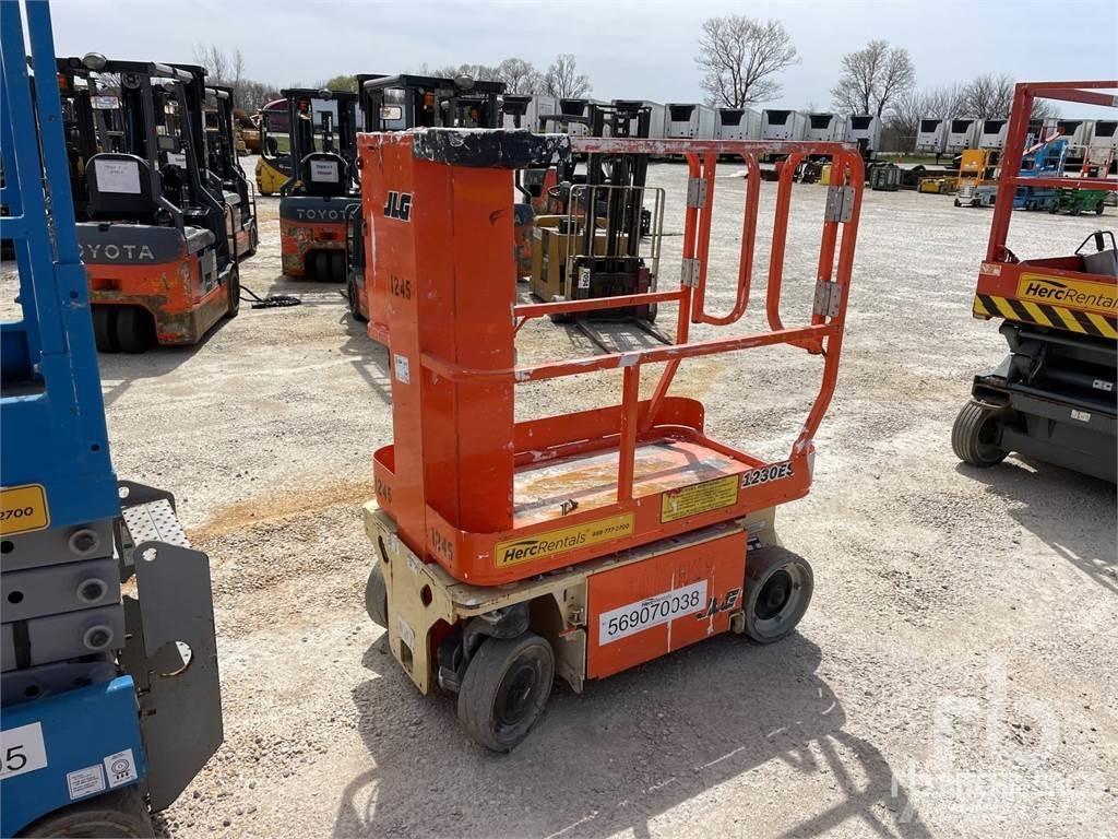 JLG 1230ES Articulated boom lifts
