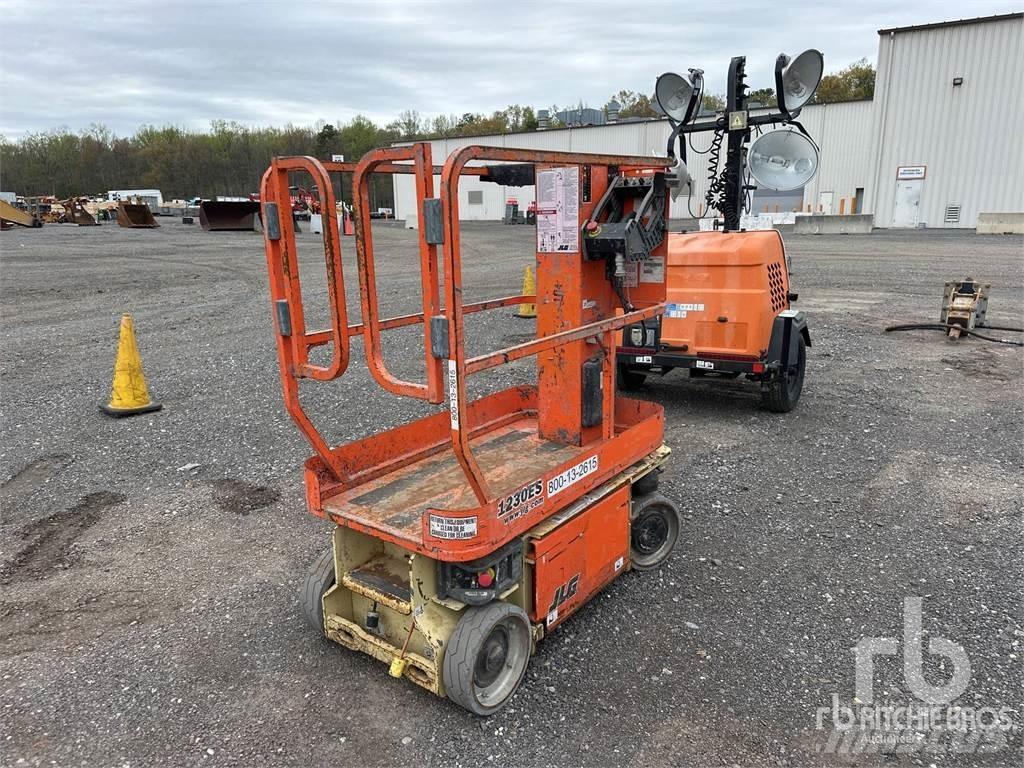 JLG 1230ES Articulated boom lifts