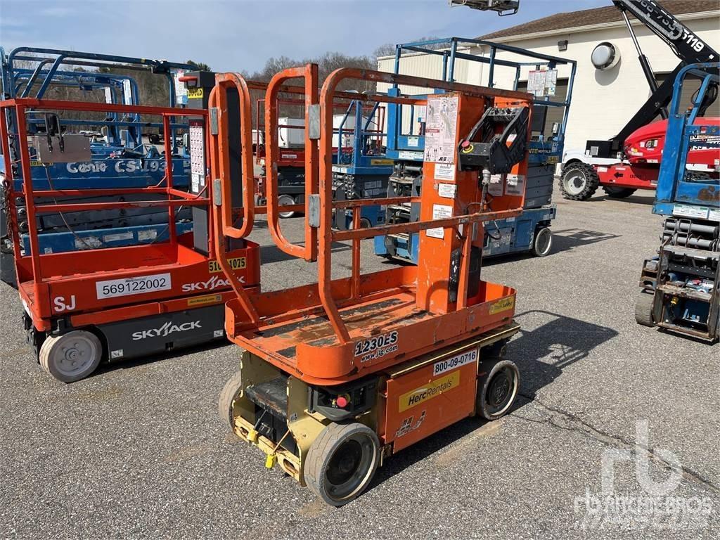 JLG 1230ES Articulated boom lifts