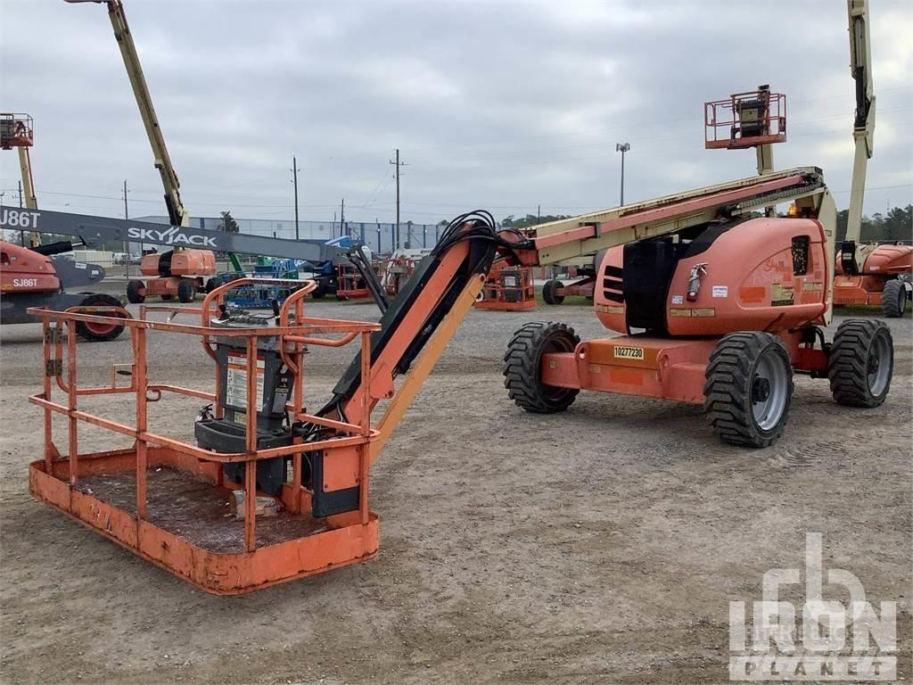 JLG 600AJ Articulated boom lifts