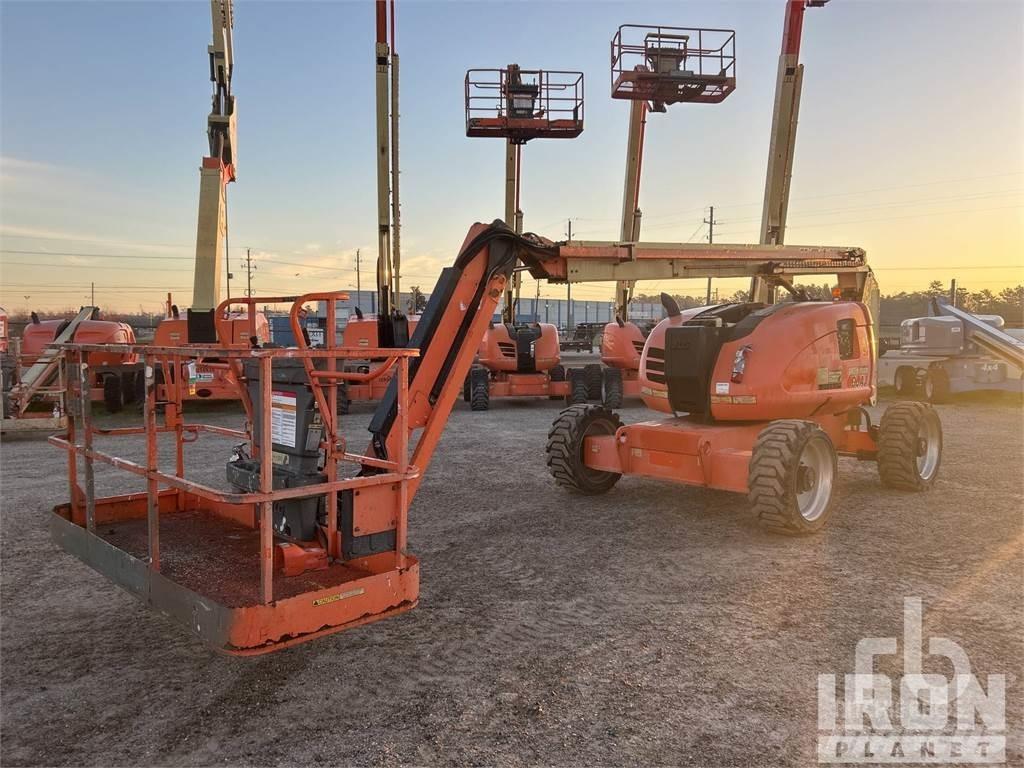 JLG 600AJ Articulated boom lifts