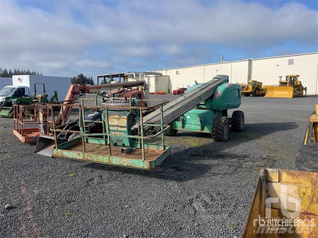 JLG 600S Articulated boom lifts