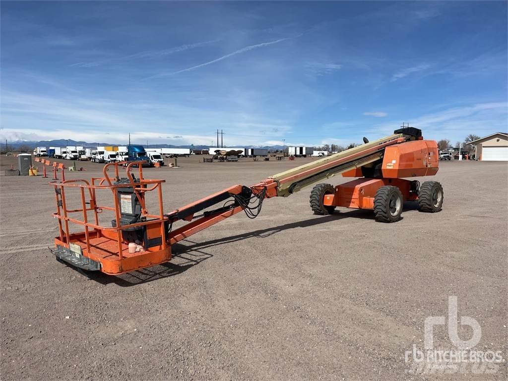 JLG 660SJ Articulated boom lifts
