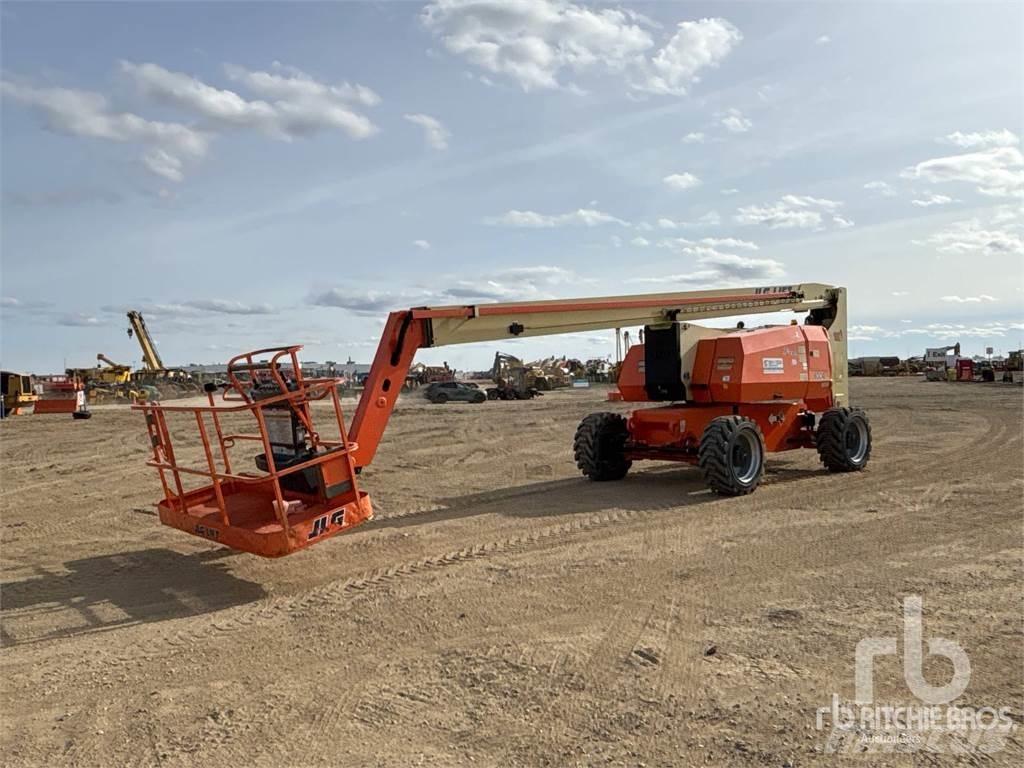 JLG 800A Articulated boom lifts