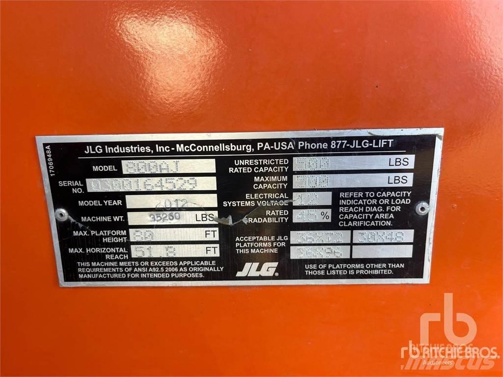 JLG 800AJ Articulated boom lifts