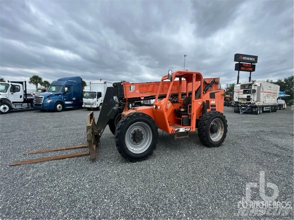 JLG 8042 Telescopic handlers