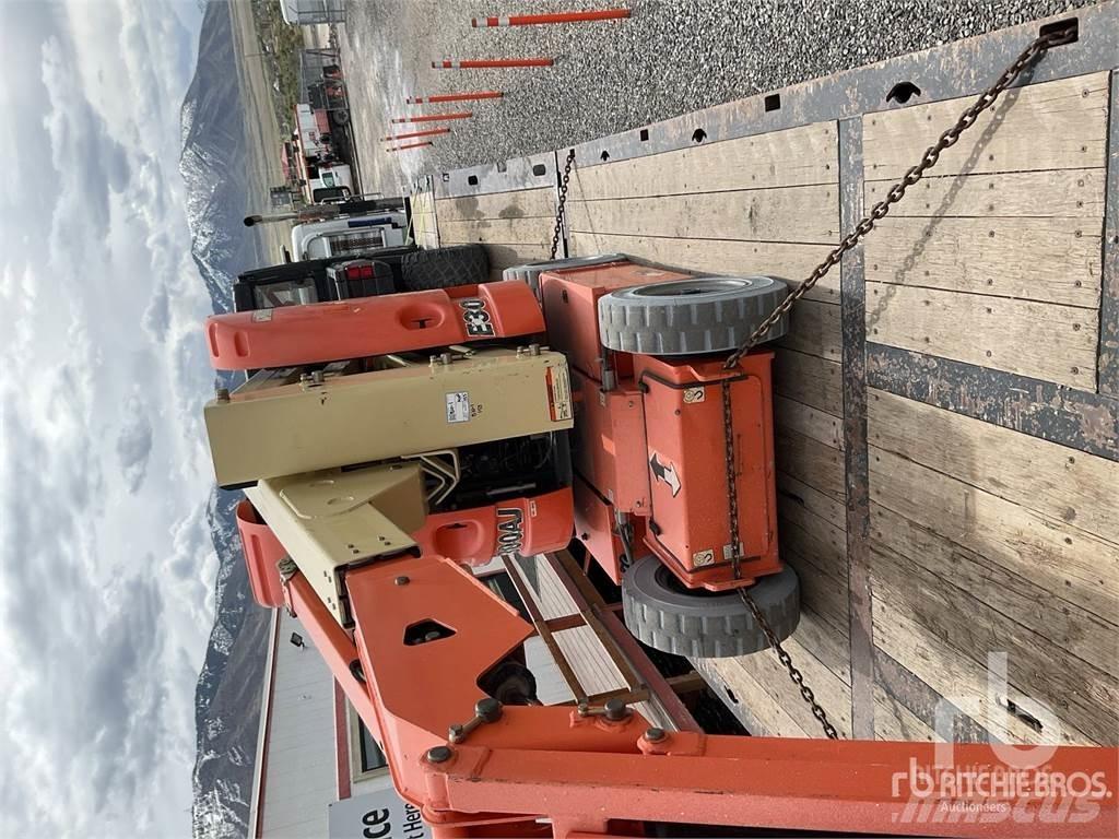 JLG E300AJ Articulated boom lifts