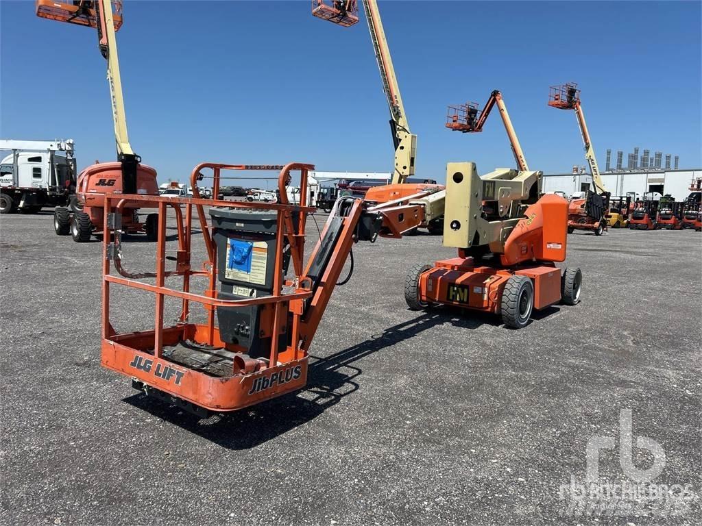 JLG E400AJPN Articulated boom lifts