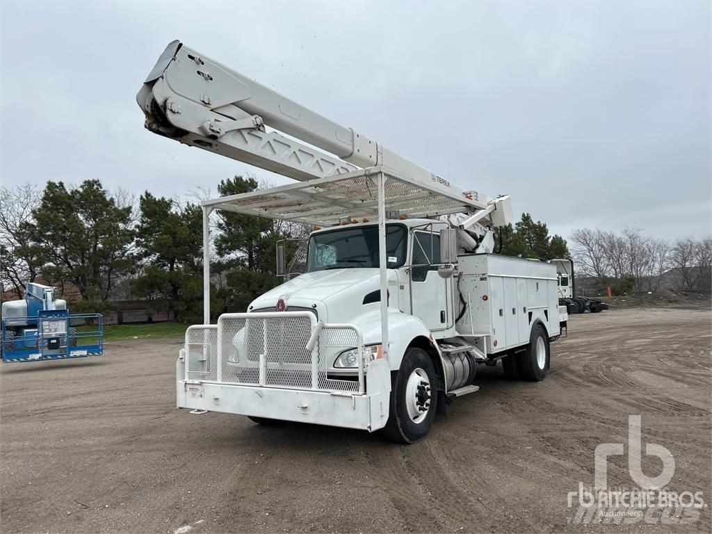 Kenworth T370 Trailer mounted platforms