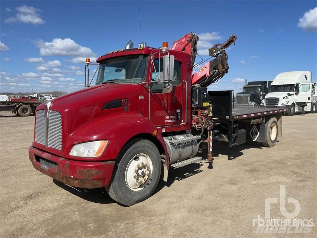 Kenworth T370 Truck mounted cranes