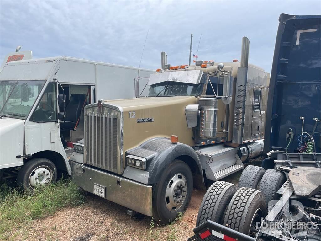 Kenworth W900 Prime Movers