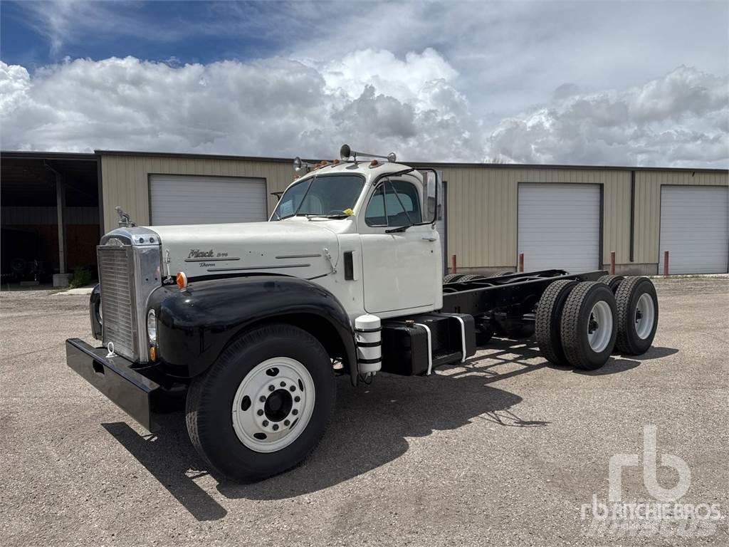 Mack 1857 Prime Movers