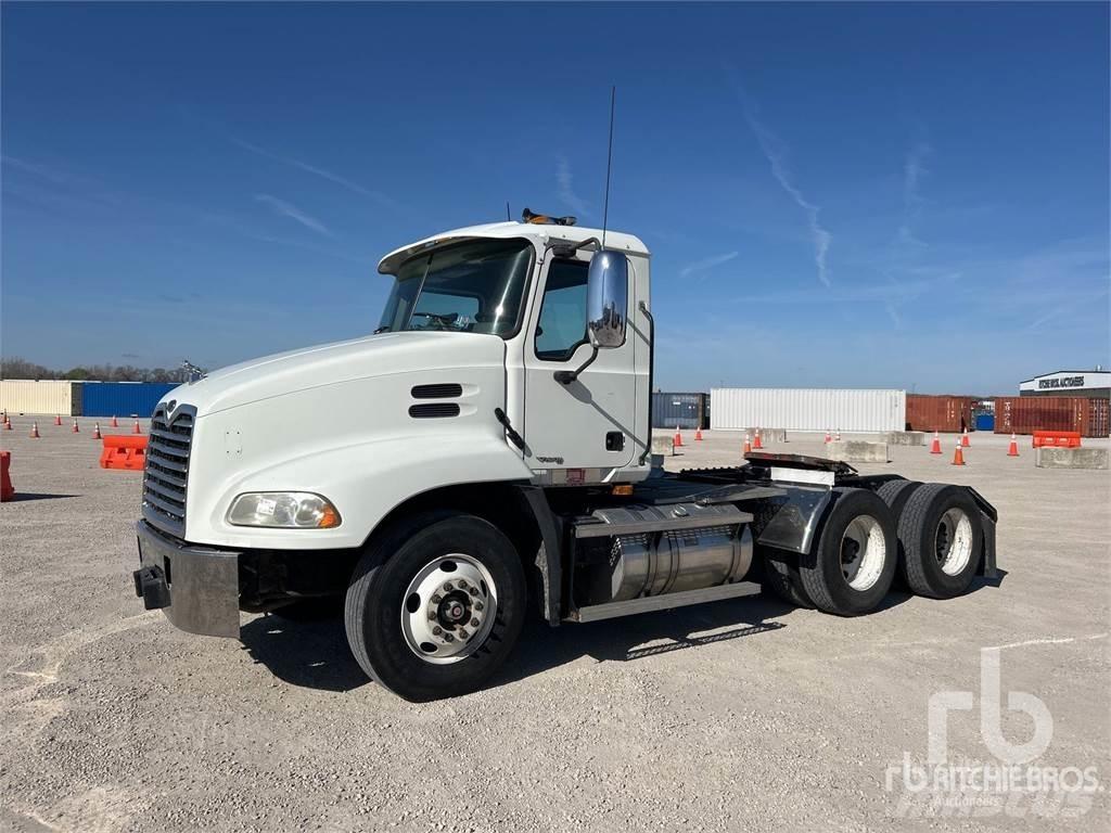 Mack CX613 Prime Movers
