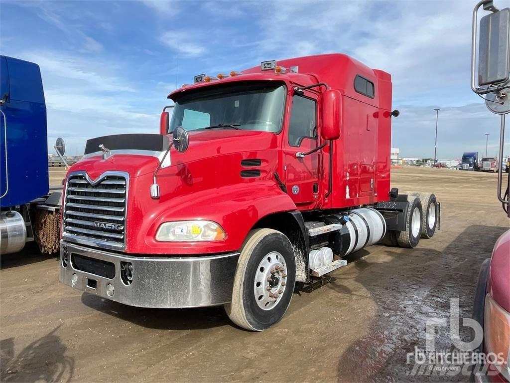 Mack CXU613 Prime Movers