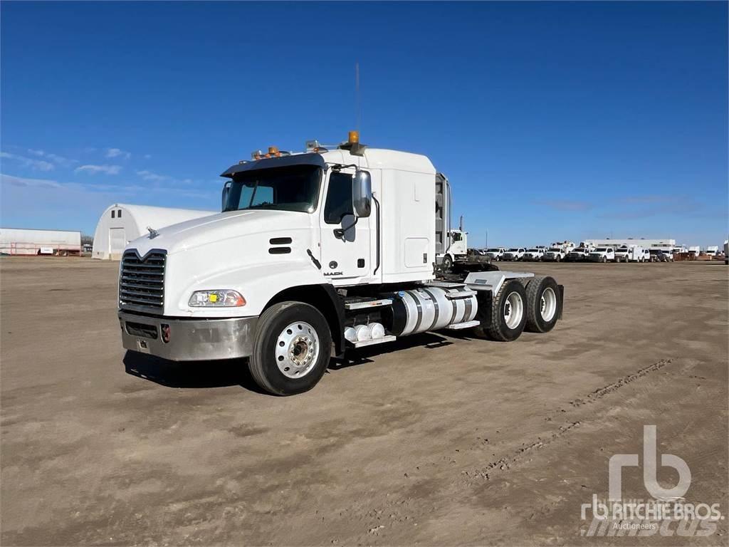 Mack CXU613 Prime Movers