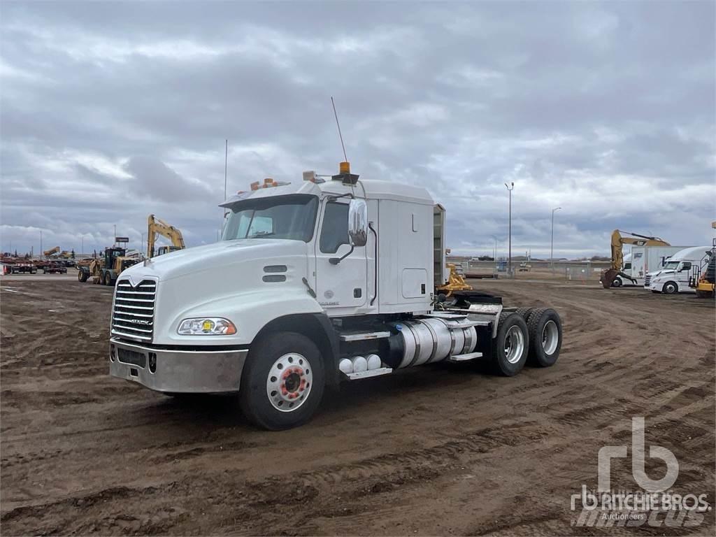 Mack CXU613 Prime Movers