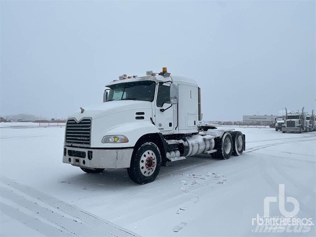 Mack CXU613 Prime Movers