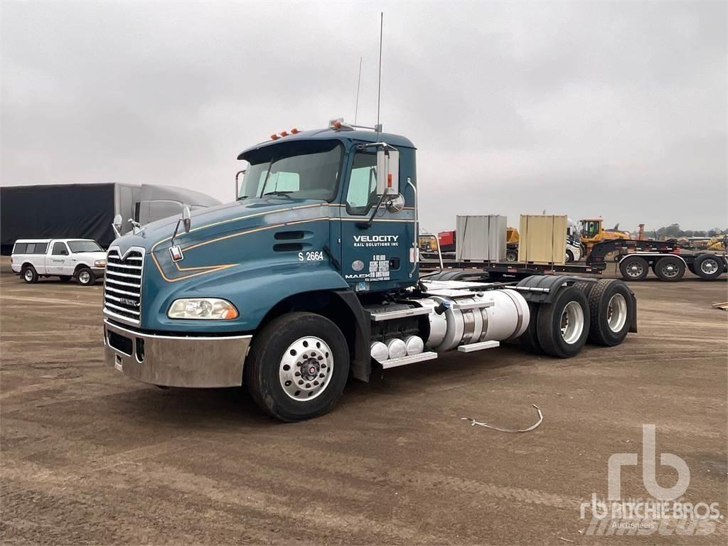 Mack CXU613 Prime Movers