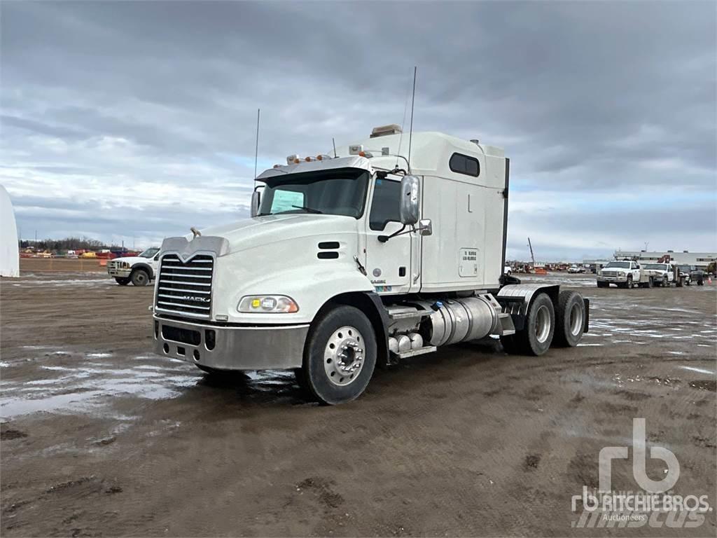 Mack CXU613 Prime Movers
