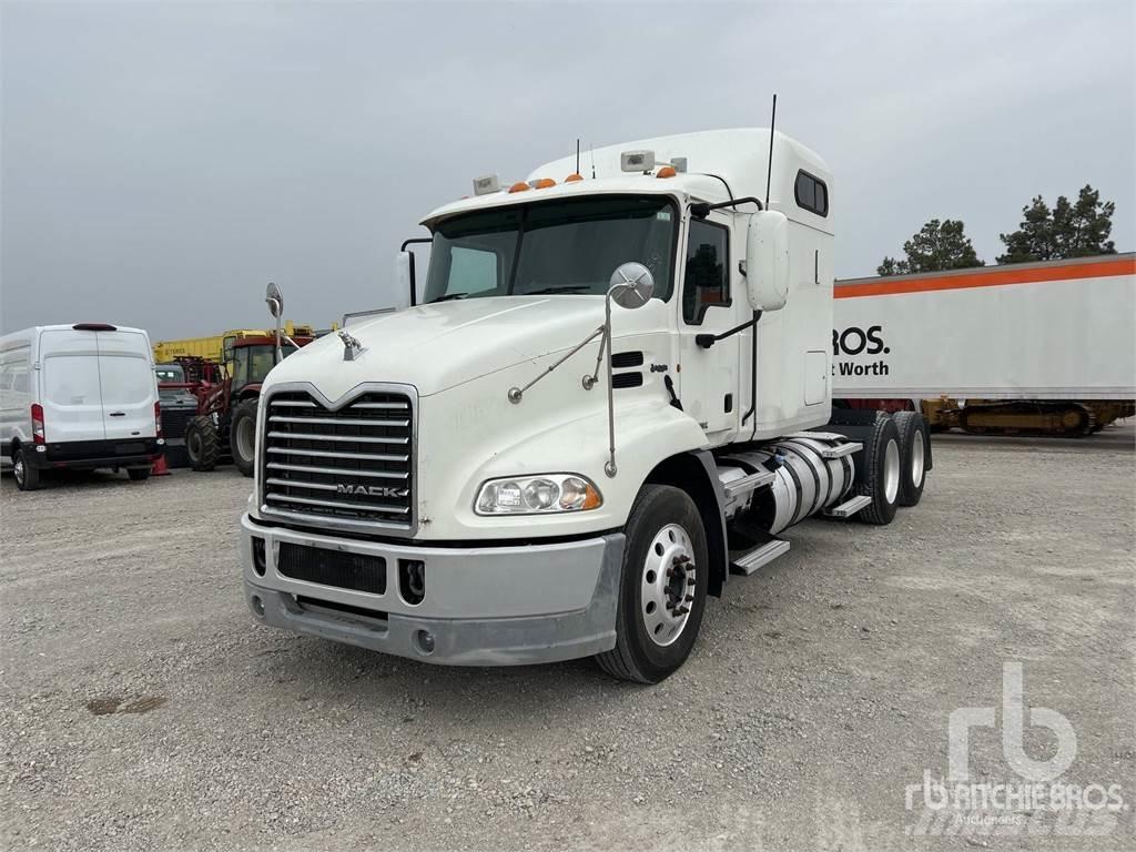 Mack CXU613 Prime Movers