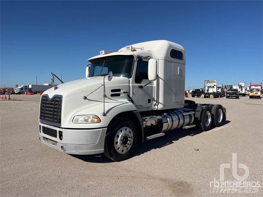 Mack CXU613 Prime Movers