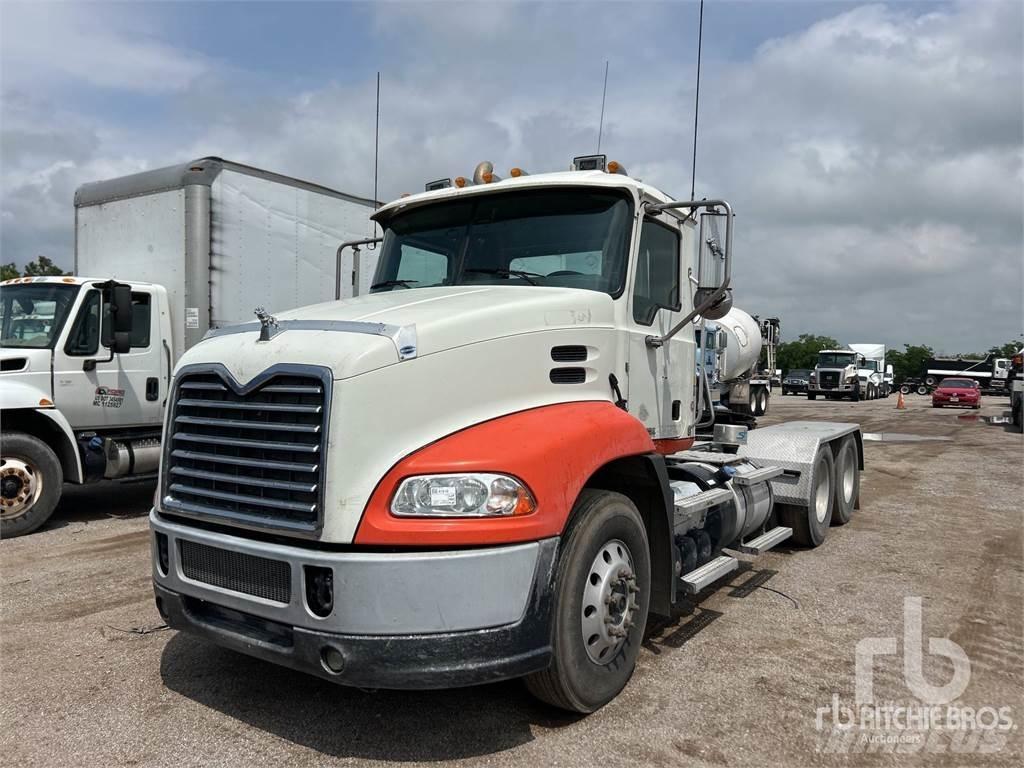 Mack CXU613 Prime Movers