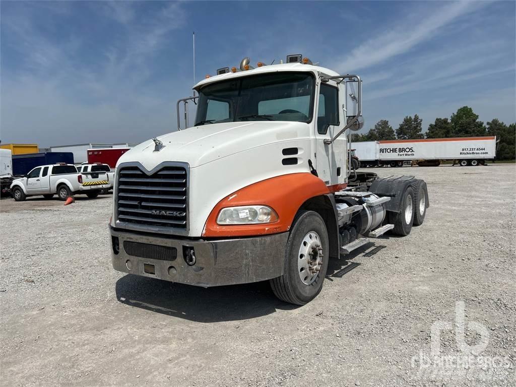 Mack CXU613 Prime Movers