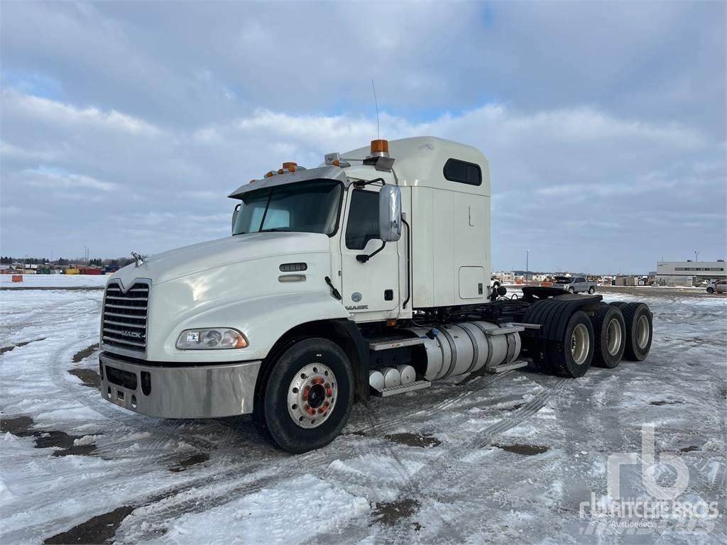 Mack CXU614 Prime Movers