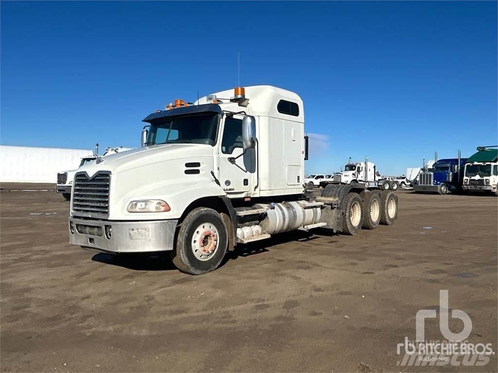 Mack CXU614 Prime Movers
