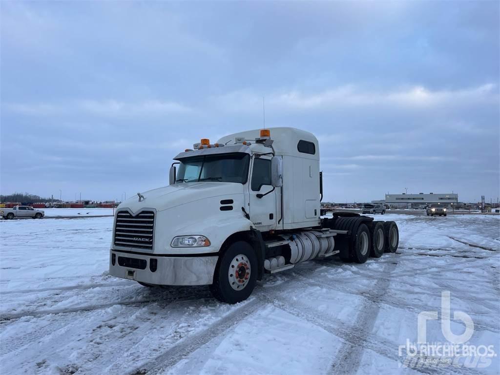 Mack CXU614 Prime Movers
