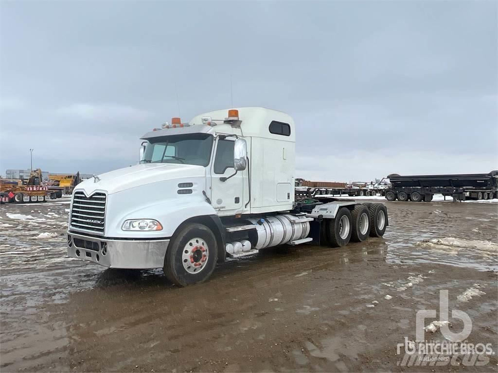 Mack CXU614 Prime Movers