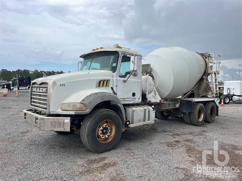 Mack GU813 Concrete trucks