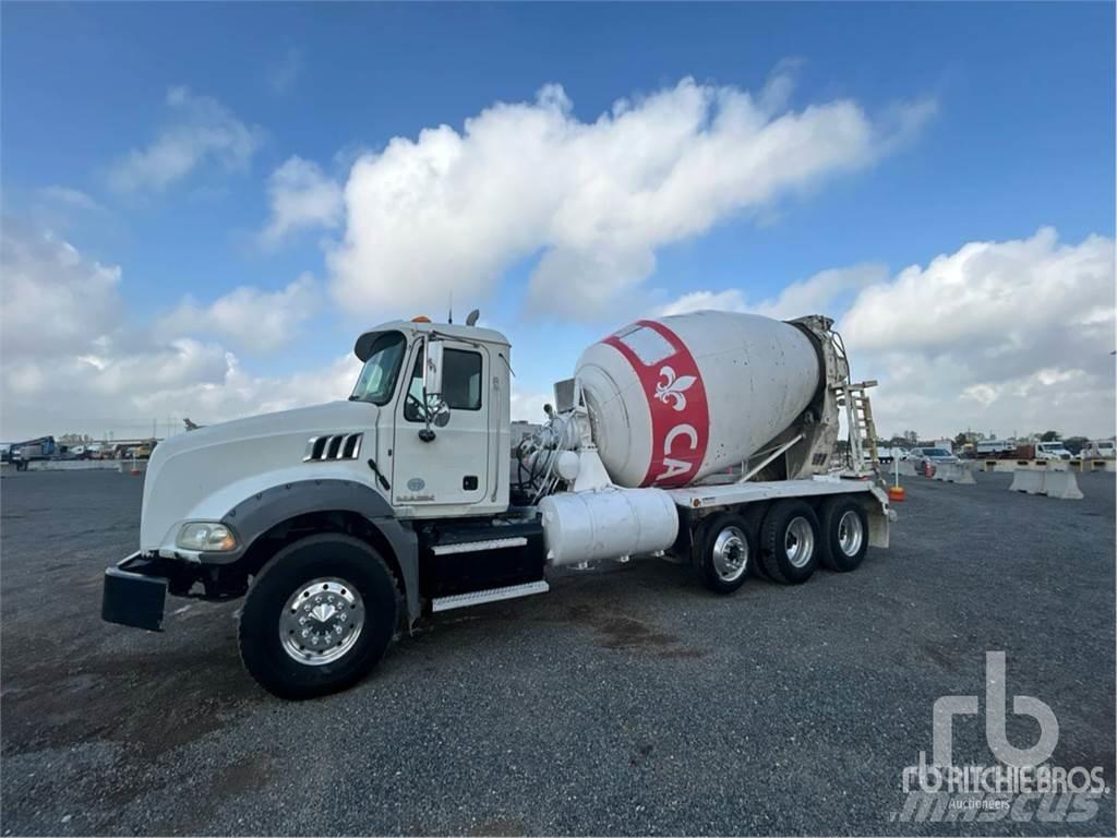 Mack GU813 Concrete trucks