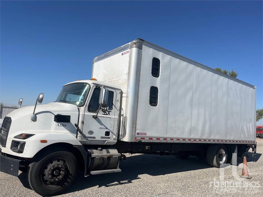 Mack MD642 Panel vans