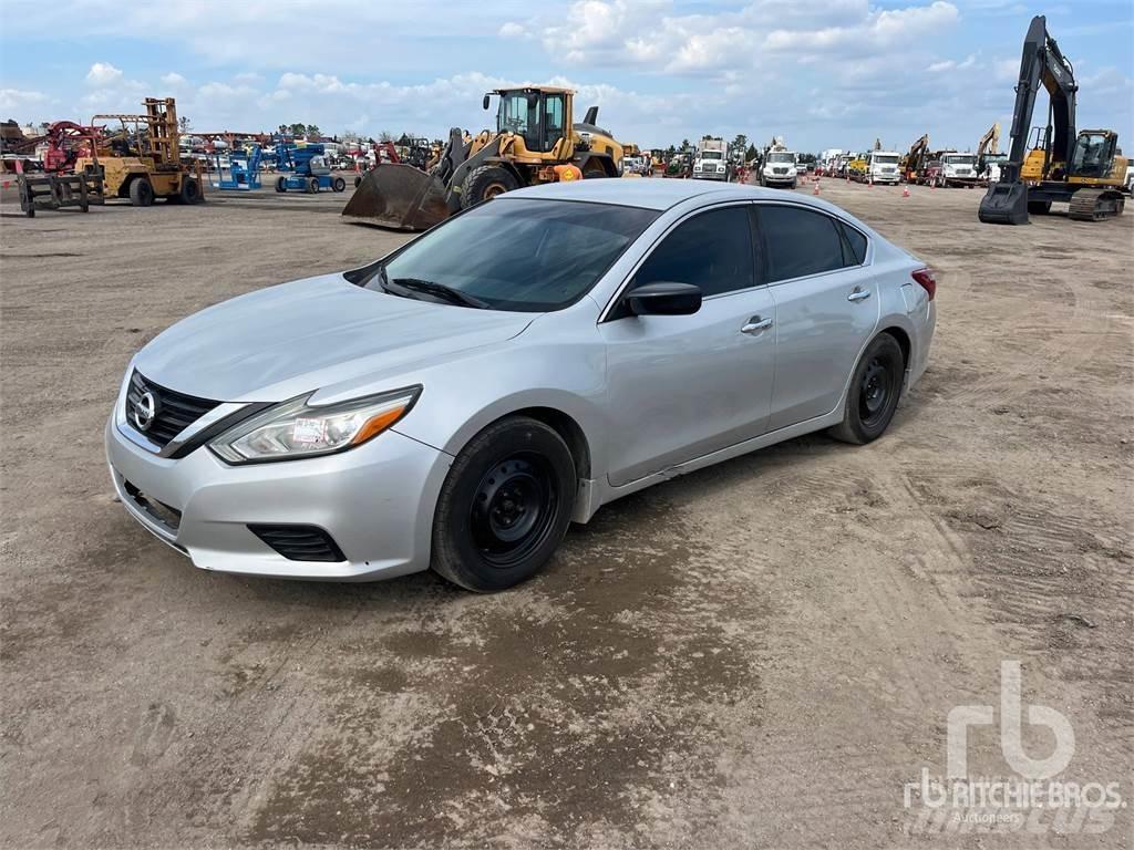 Nissan ALTIMA Cars