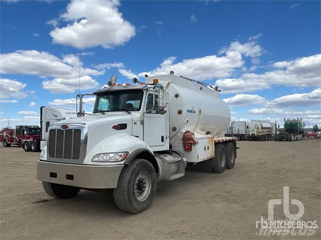 Peterbilt 348 Water bowser