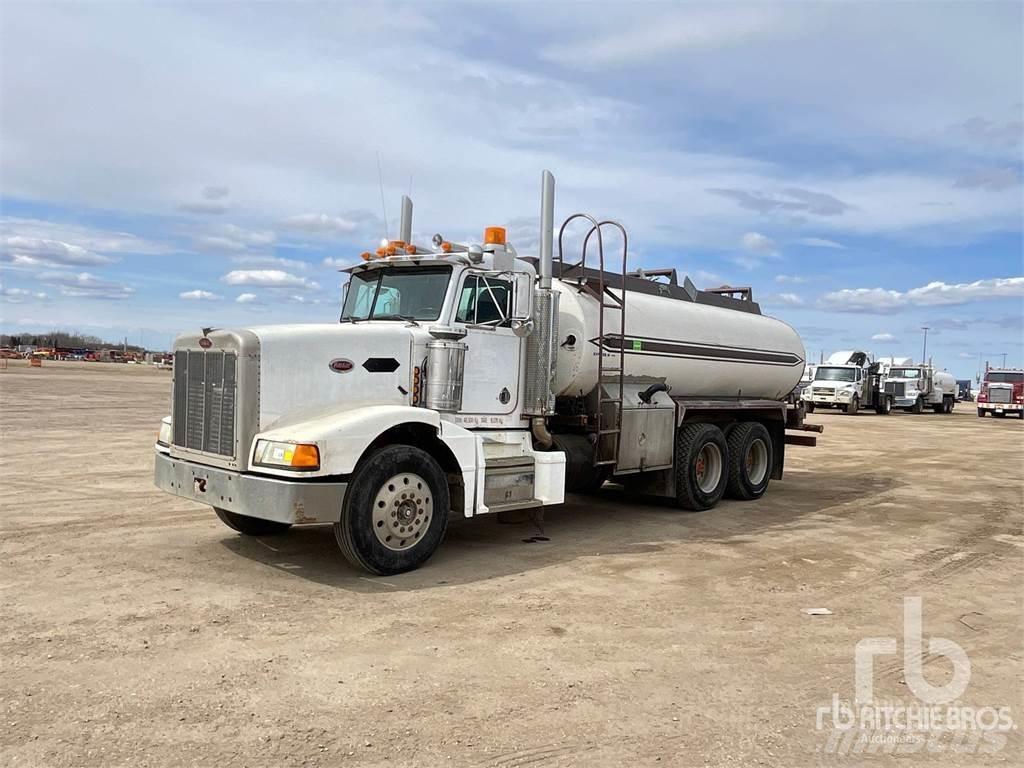 Peterbilt 377 Water bowser