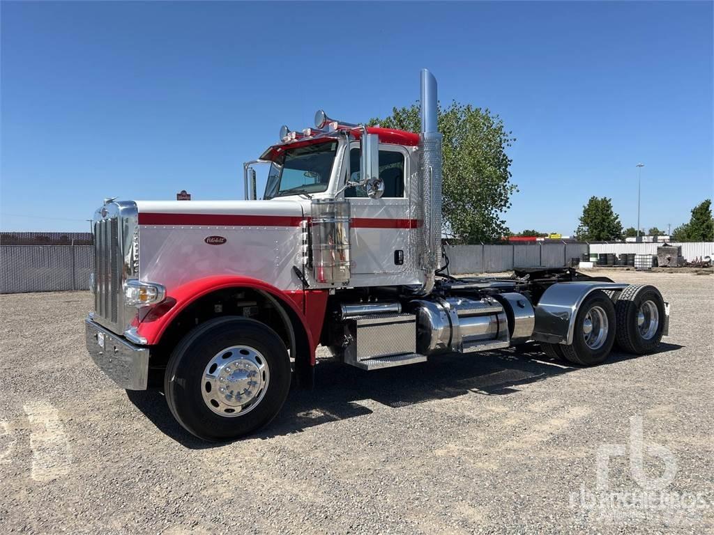 Peterbilt 389 Prime Movers