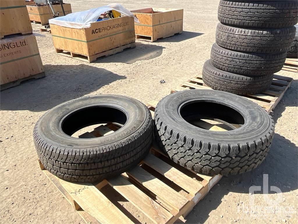  Quantity of (2) Tyres, wheels and rims