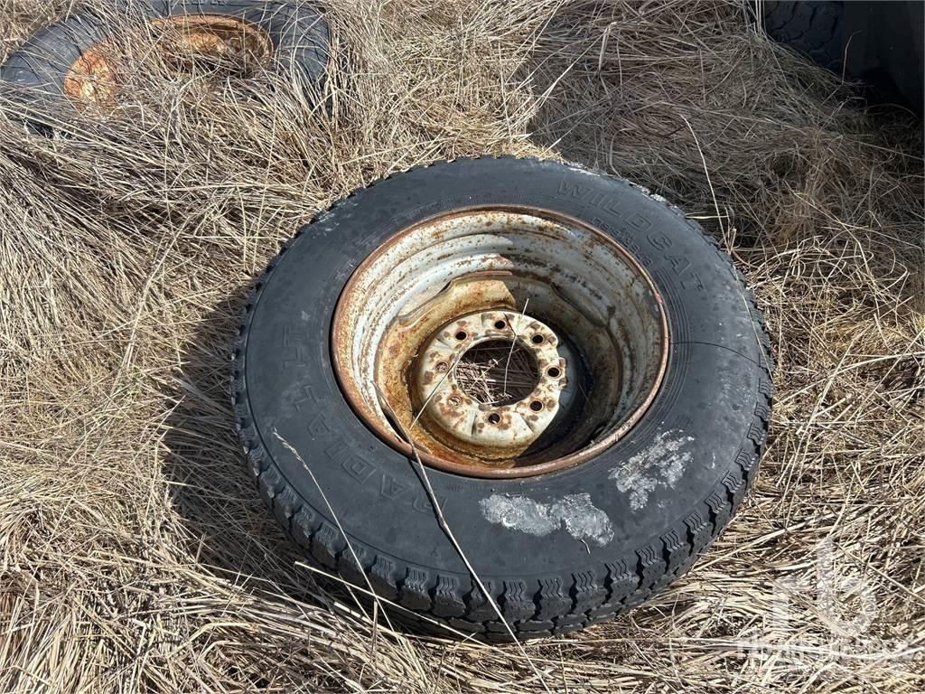  Quantity of (5) Tyres, wheels and rims