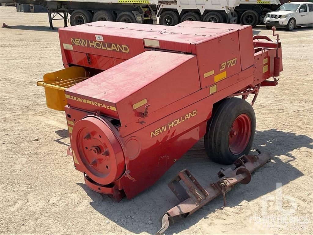  SPERRY 370 Square balers