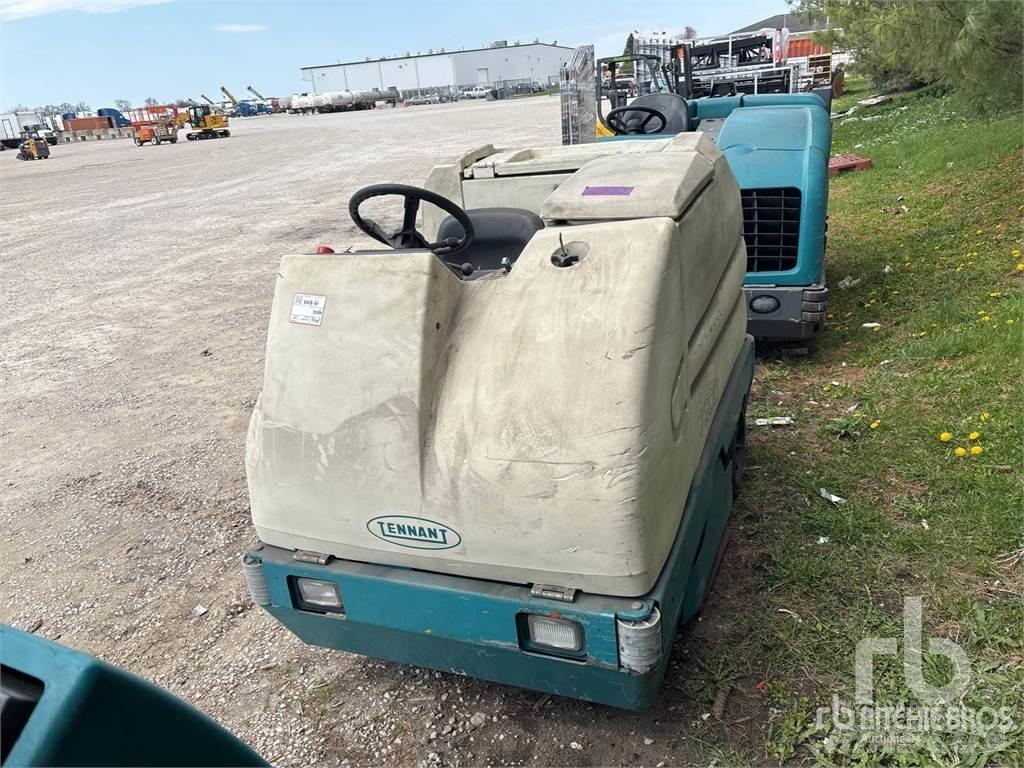 Tennant 7300 Sweepers