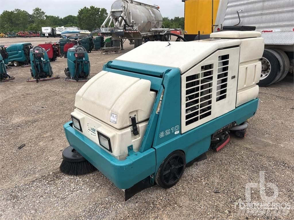 Tennant 8210 Sweepers