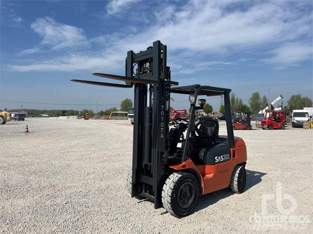 Toyota 027FDF30 Diesel trucks