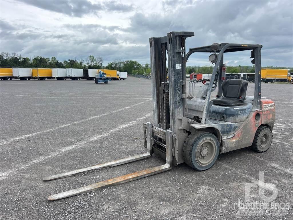 Toyota 8FDU30 Diesel trucks
