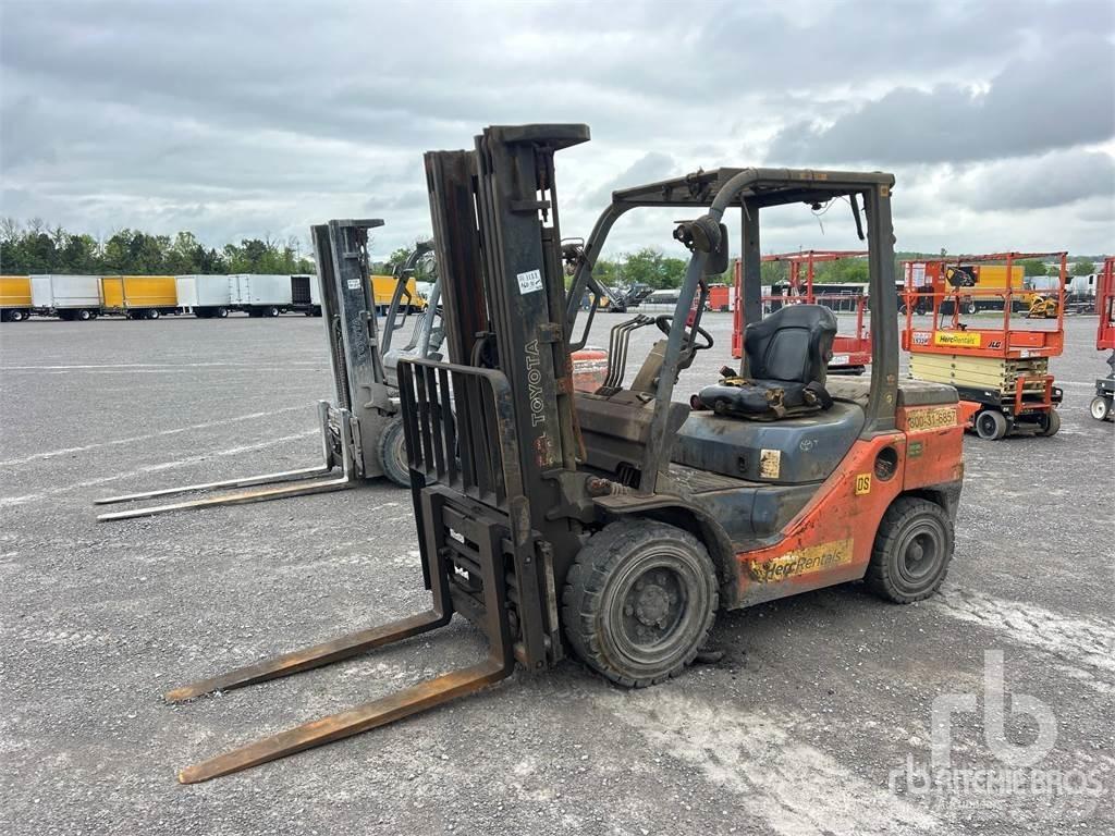 Toyota 8FDU30 Diesel trucks