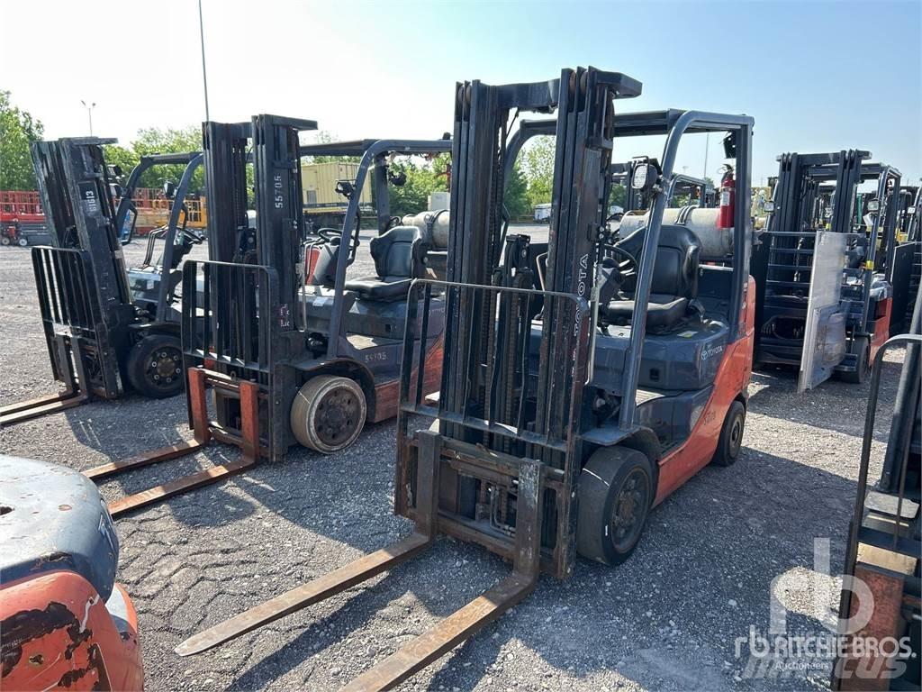 Toyota 8FGCU25 Diesel trucks