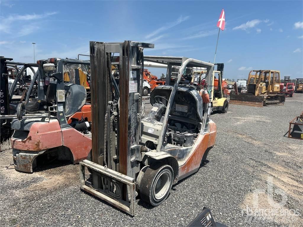Toyota 8FGU25 Diesel trucks