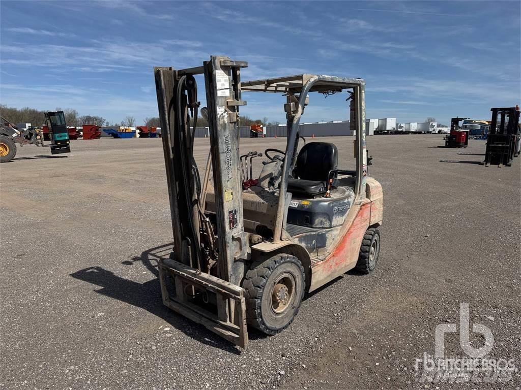 Toyota 8FGU25 Diesel trucks