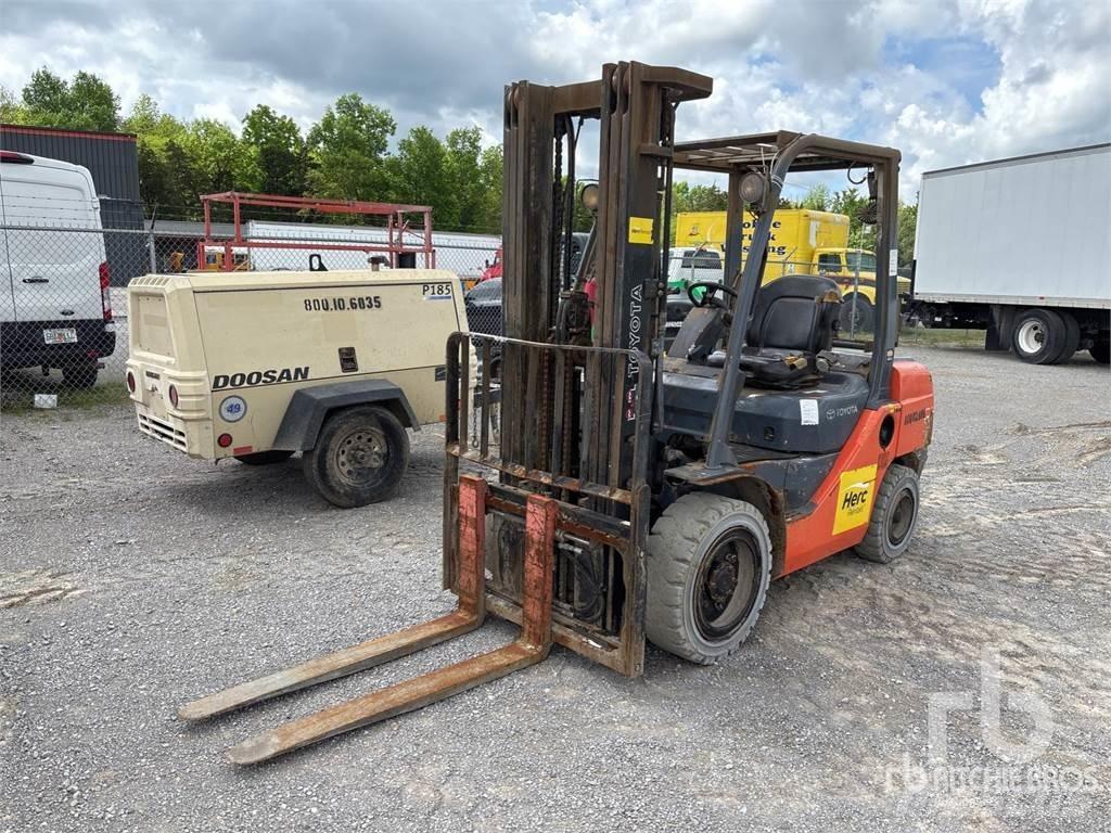 Toyota 8FGU30 Diesel trucks